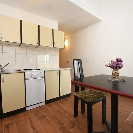 Nena Apartment *