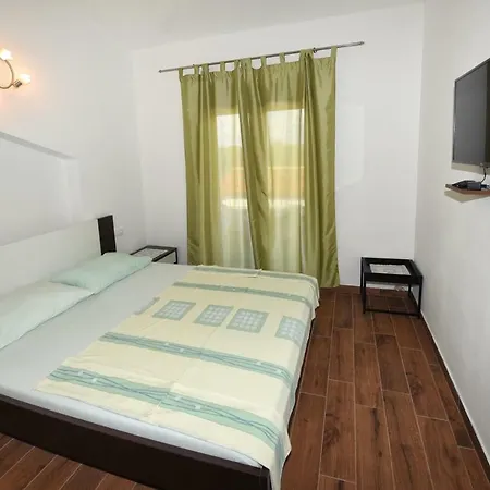 Nena Apartment *