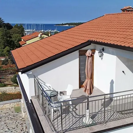Nena Apartment Funtana