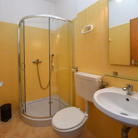 Nena Apartment Funtana