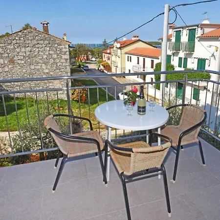 Apartment Nena *