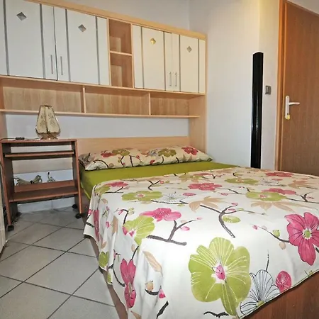 Nena Apartment *