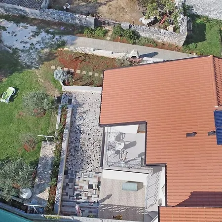 Nena Apartment Funtana